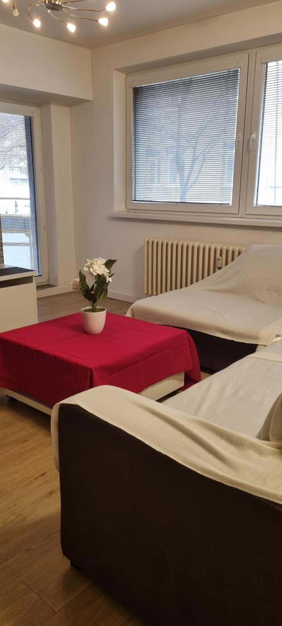 Huge Apartment Next To Train Station Close To The City Center Bratislava Extérieur photo